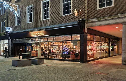 Boyle & Summers Ltd — 23124 Nandos Night Shot 1 514 X 800