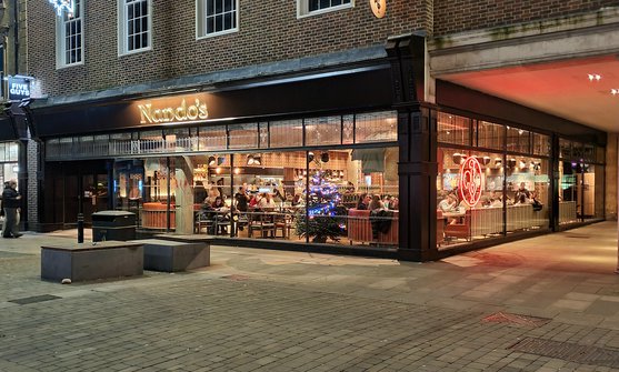 23124 Nandos Night Shot 2280 X 1280